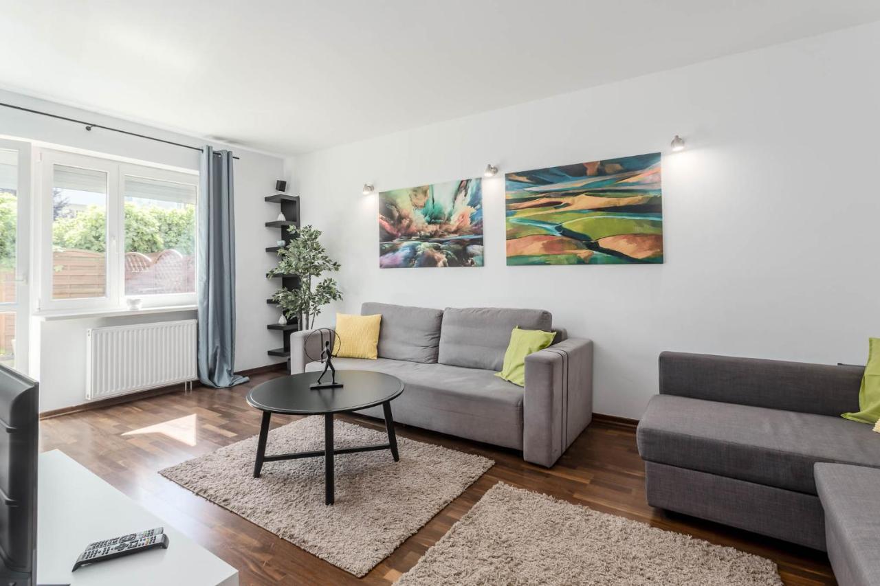 Chill Apartments Kabaty Family Warsaw Ngoại thất bức ảnh