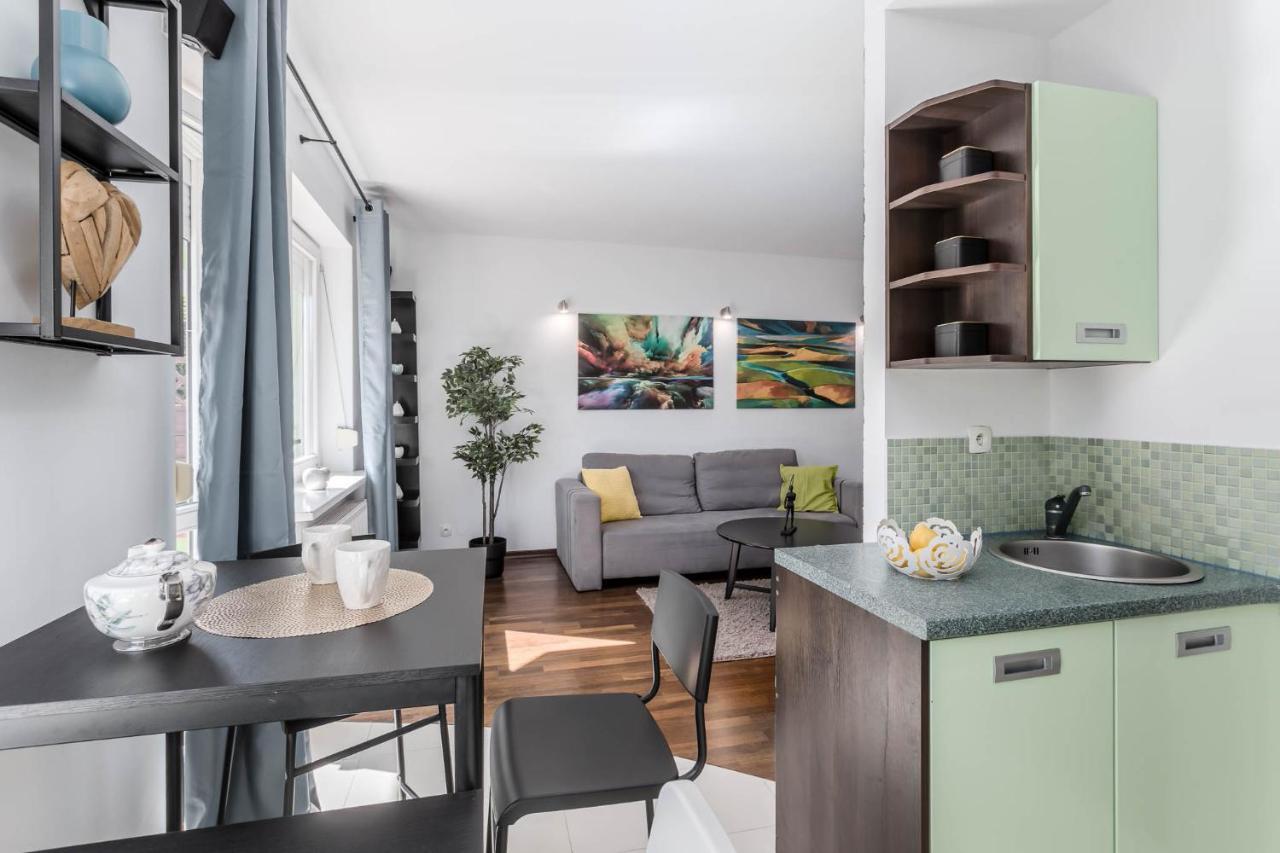 Chill Apartments Kabaty Family Warsaw Ngoại thất bức ảnh
