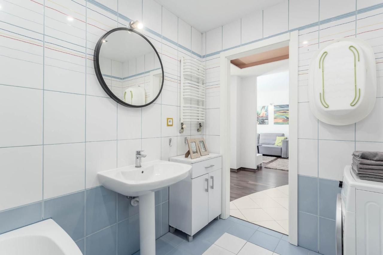 Chill Apartments Kabaty Family Warsaw Ngoại thất bức ảnh